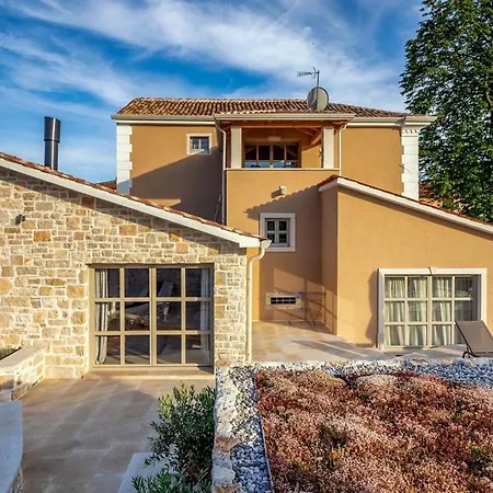 Semesterbostad Salute